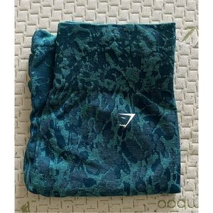 Adapt animal seamless short